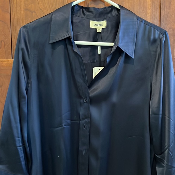 L'Agence navy silk 3/4 button down top - Picture 2 of 6